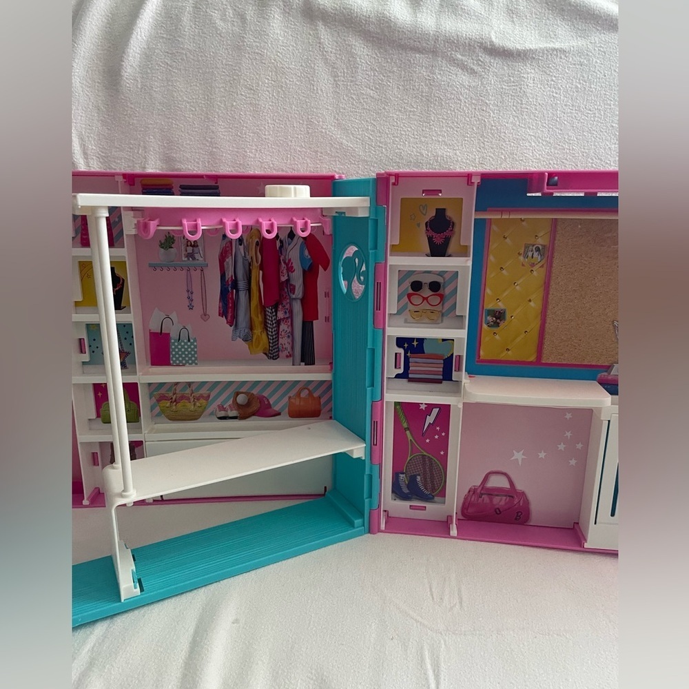 Gently Used Barbie Dream Closet - Picture 7 of 8